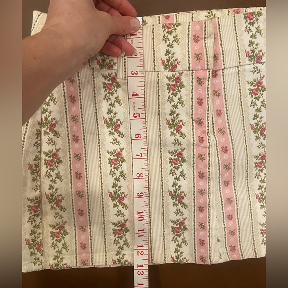 🌸 RARE Y2K Mini Skirt Wet Seal - Picture 3 of 6